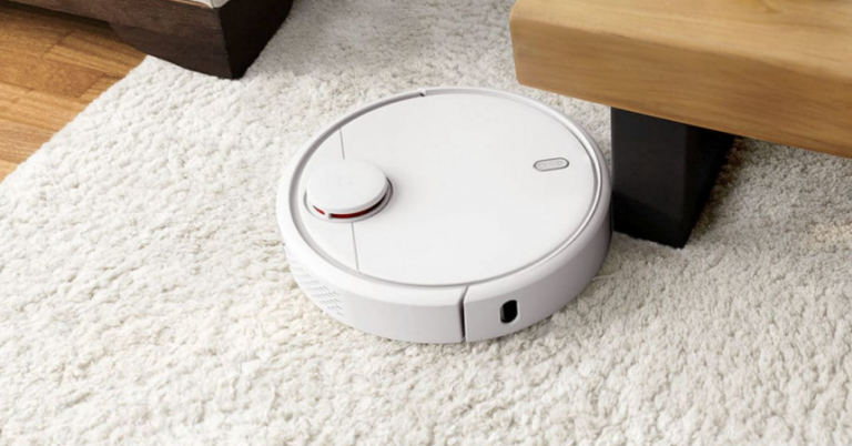¡TOMA CUPÓN! Robot aspirador Xiaomi Mi con accesorios solo 172 euros. 48% de descuento.