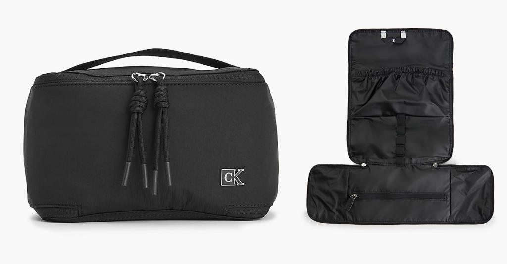Organiza tu maquillaje en este neceser Calvin Klein al 70% de descuento. Tuyo por 16,33€.