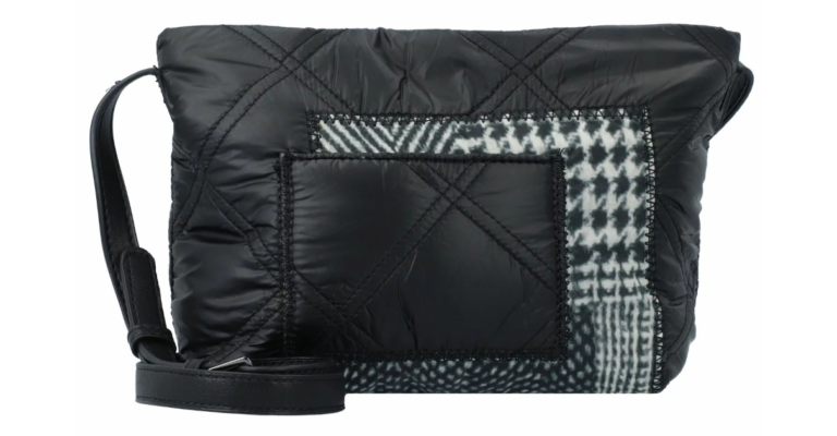 Este bolso Desigual Patch puede ser tuyo por 28,40€.