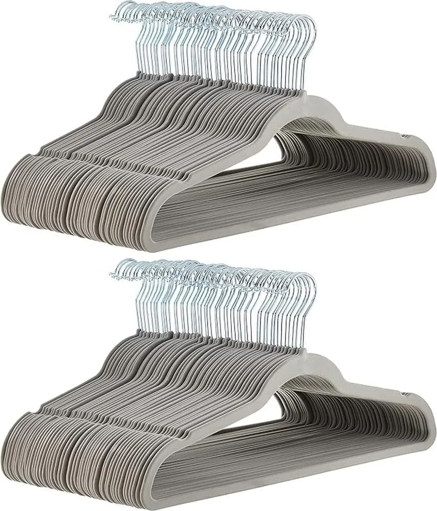 Perchas de terciopelo Amazon Basics, pack de 100, gris