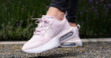 ¡TOMA CHOLLO! Zapatillas Nike Air Max Verona para mujer solo 39,50 euros. 67% de descuento.
